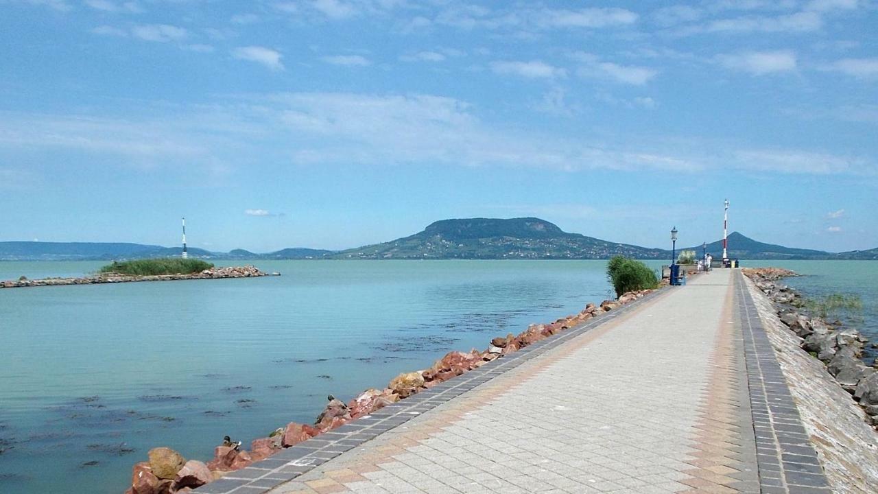 Napsugár Club és Panzió Fonyód Exterior foto